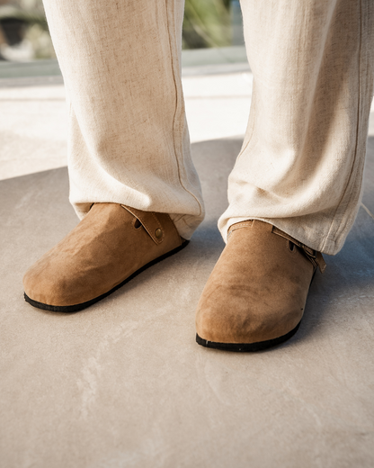 AVASÉ Suede Clogs