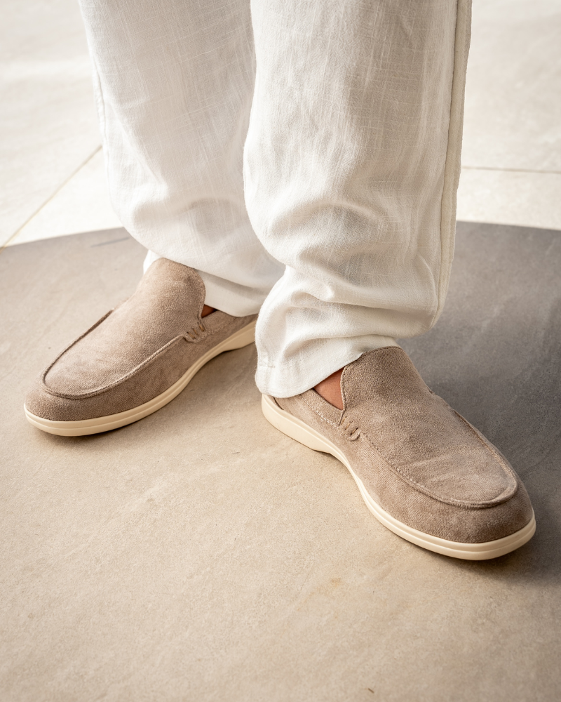 AVASÉ Suede Loafers