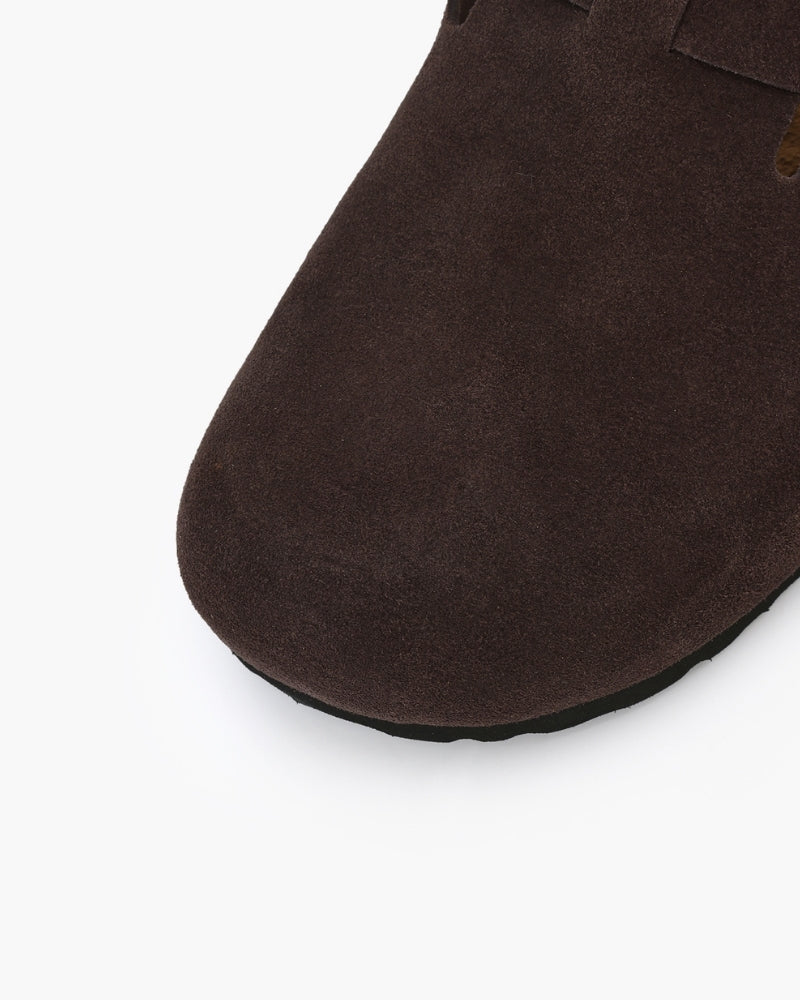 AVASÉ Suede Clogs