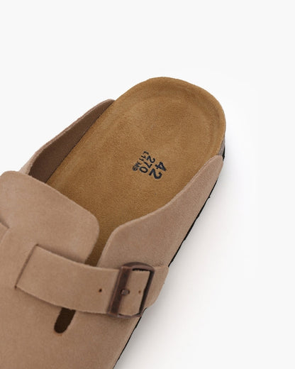 AVASÉ Suede Clogs